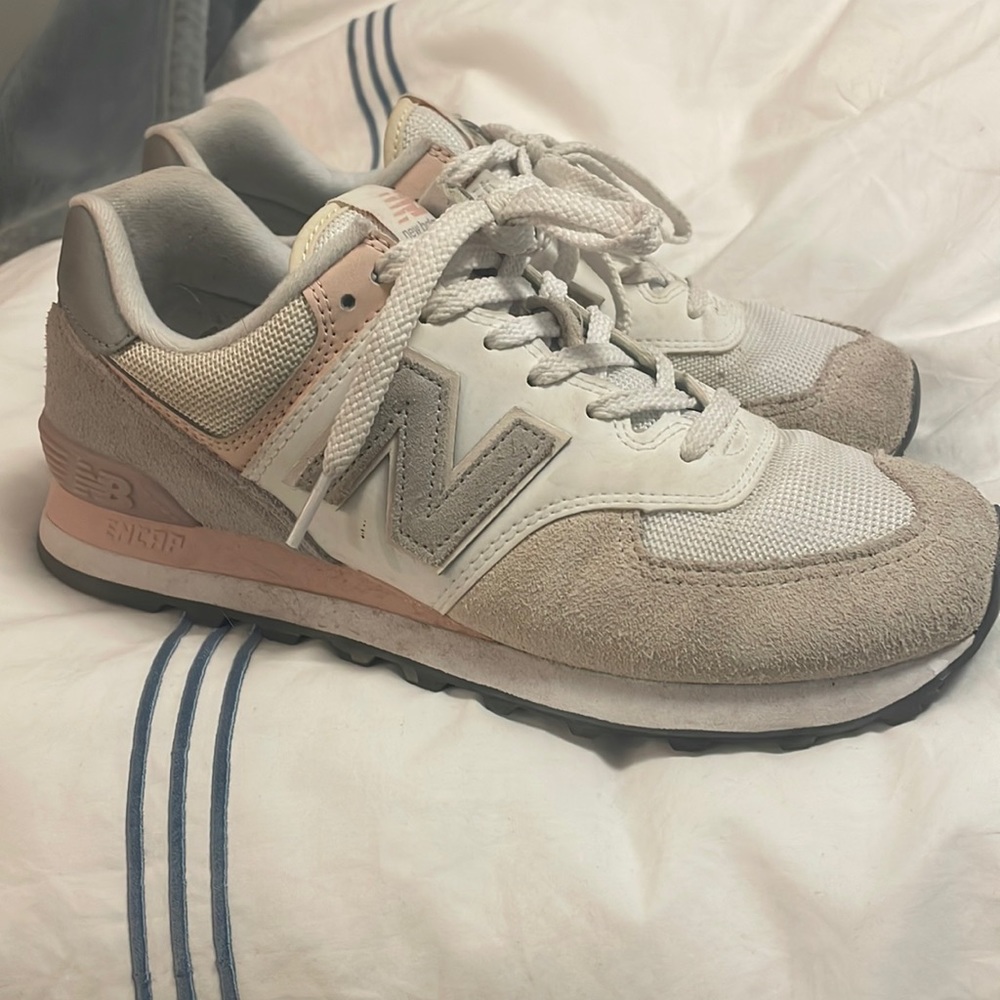 RARE women’s new balance 574